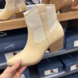Universal Thread Cream Ankle Boots